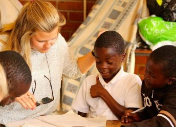 זימבבואה – פעילות עם ילדים ושימור אריות